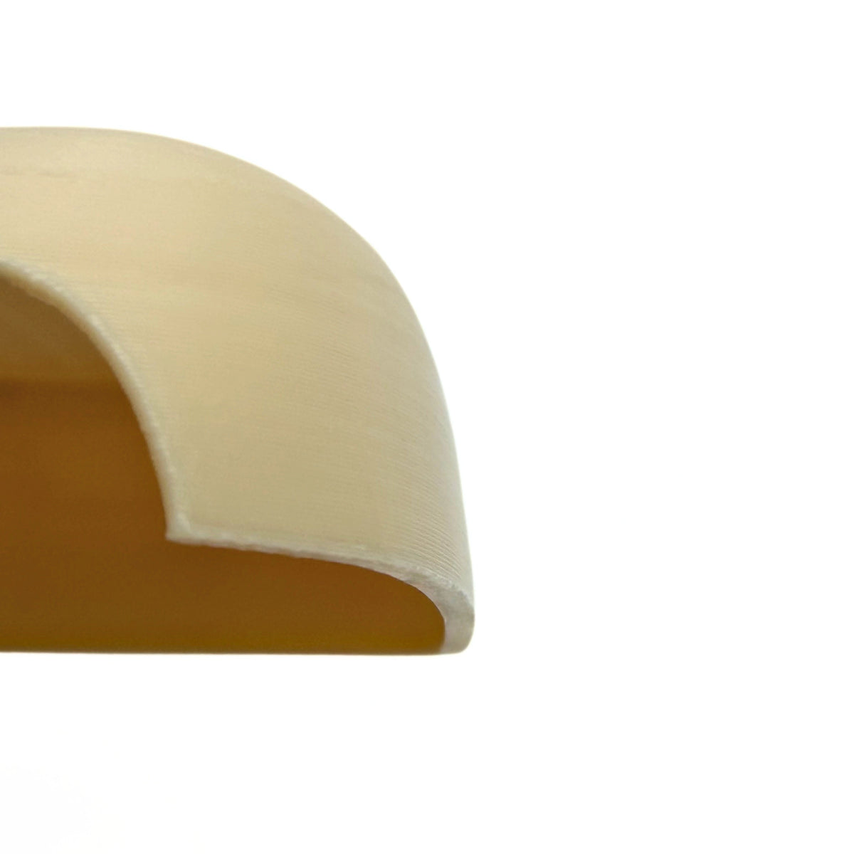 Coque beige clair pour pompe Omnipod 5, vue macro